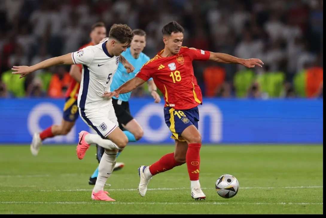 5100万镑中场争夺战落幕！罗马诺爆猛料：皇马截胡失败，阿森纳锁定关键先生